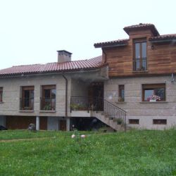 Casa unifamiliar con porche